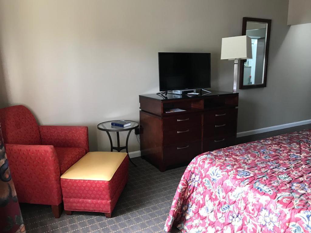 Cci Express Inn Central City Zewnętrze zdjęcie