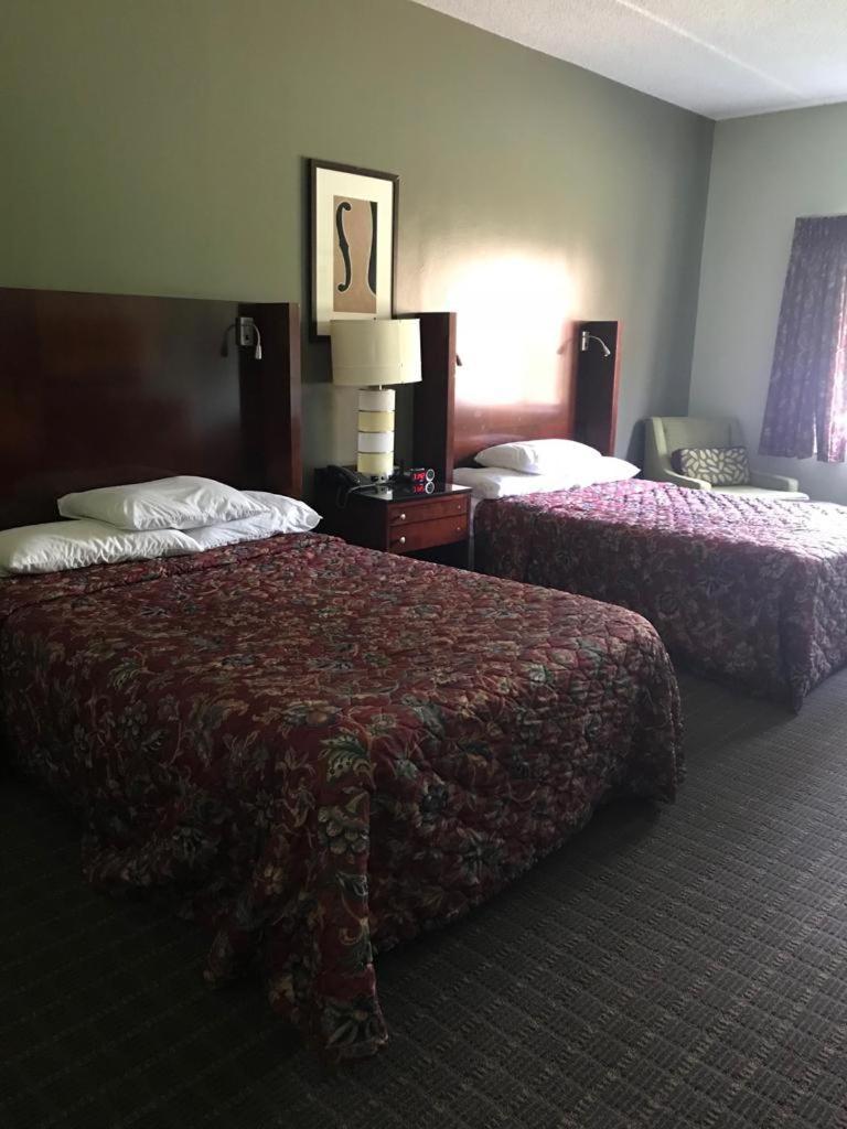 Cci Express Inn Central City Zewnętrze zdjęcie
