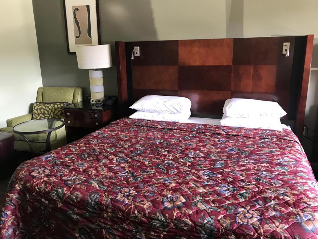 Cci Express Inn Central City Zewnętrze zdjęcie